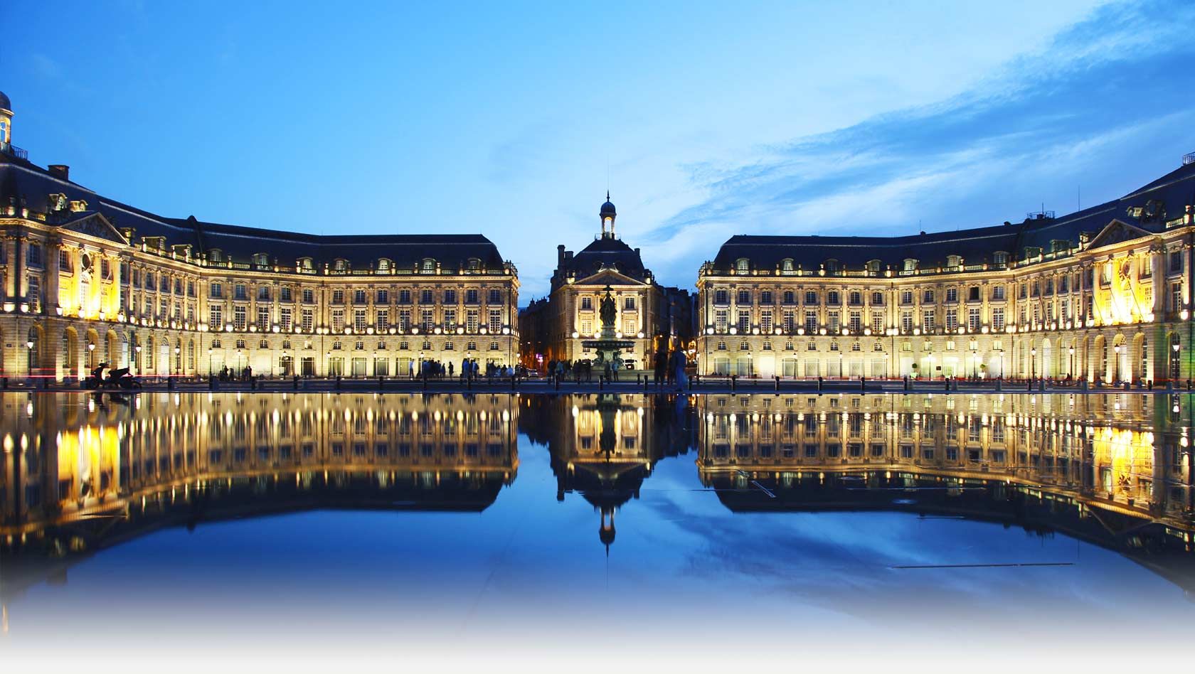 Bordeaux de nuit